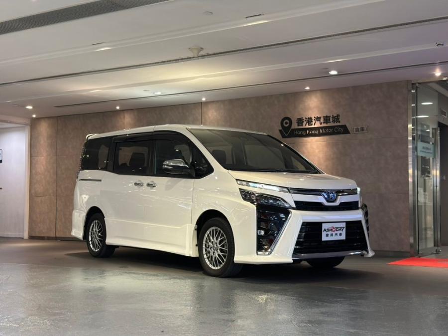 TOYOTA Voxy 1.8 Hybrid ZS 煌III